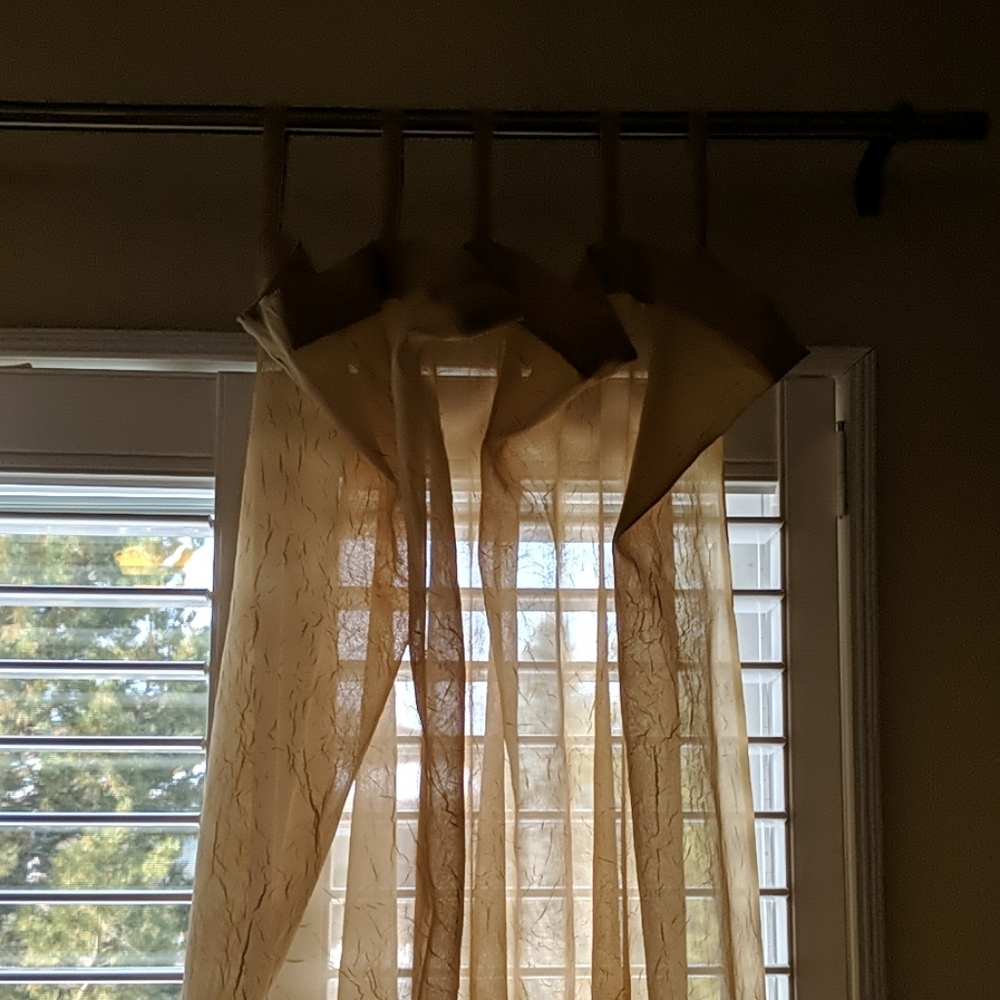 4 panels loop top size 84 long 52 wide